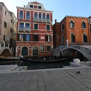 ** Pensión 40.17 San Marco Italia