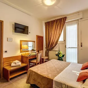 2* Pensión Trastevere